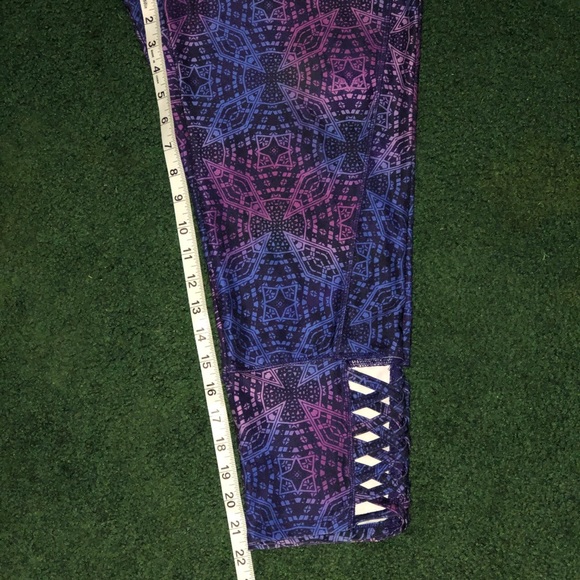 Danskin HIgh Rise Ombré Capris Leggings - Picture 2 of 7